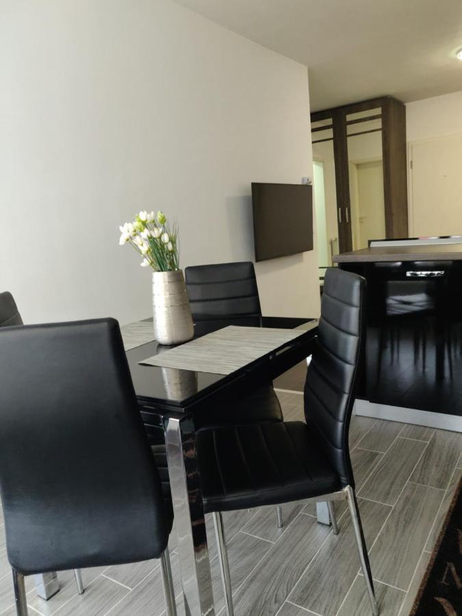 Avangarden Apartment Брашов Экстерьер фото